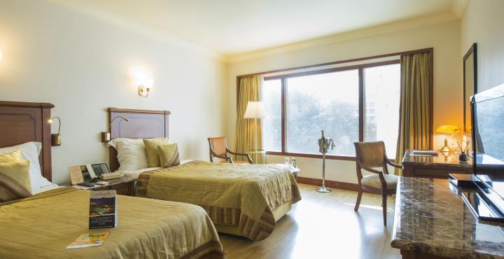 The Orchid Hotel Mumbai Vile Parle Extérieur photo A room at the Taj Bengal