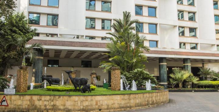 The Orchid Hotel Mumbai Vile Parle Extérieur photo The Taj Bengal